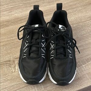 Nike RYZ 365- Sneakers